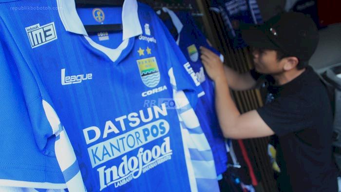 Persib Temukan Cara untuk Mengikis Penjualan Jersey Bajakan